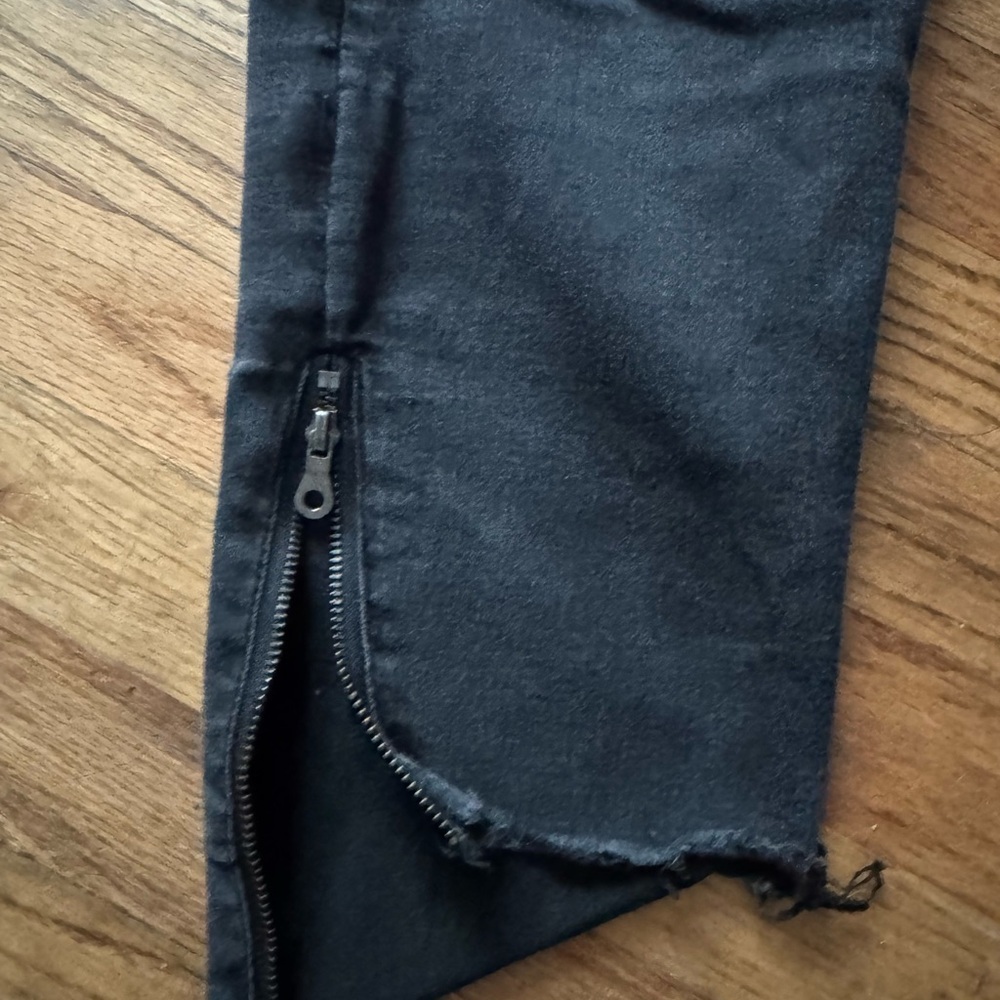 Democracy Black Ankle Jeans - Picture 2 of 14
